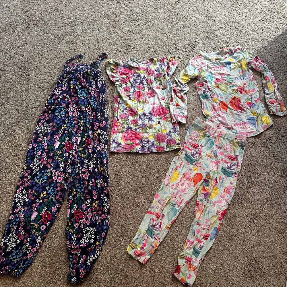 Posh peanut 4T girls bundle- romper, t shirt and long sleeve pajamas.